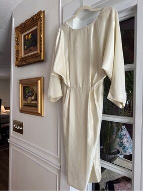 Elegant Cream Women's Sheath Dress